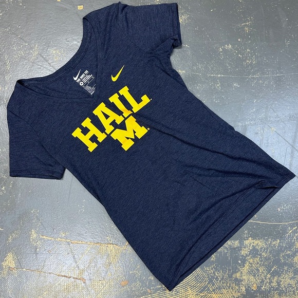 Nike Tops - Nike Michigan Wolverines University Shirt Medium Heather Navy Blue 32572X Maize